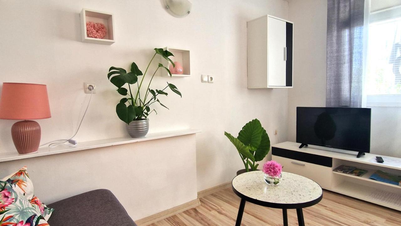 Apartment Jagoda Кърк Екстериор снимка