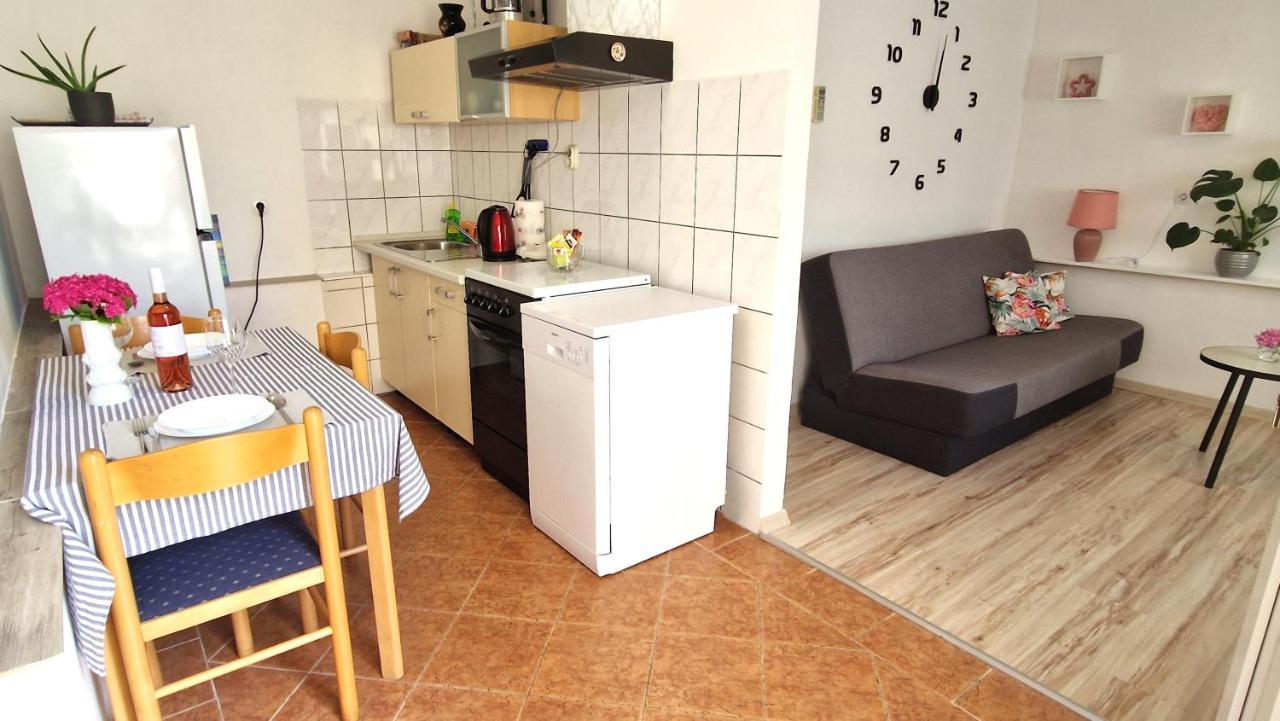 Apartment Jagoda Кърк Екстериор снимка